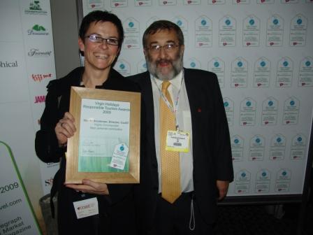 Manda Brookman with Dr Harold Goodwin, Director, International Centre for Responsible Tourism and Chair of Judges 