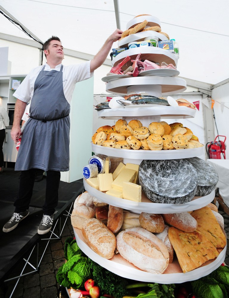 Nathan Outlaw and the 7ft, ten-tier cake